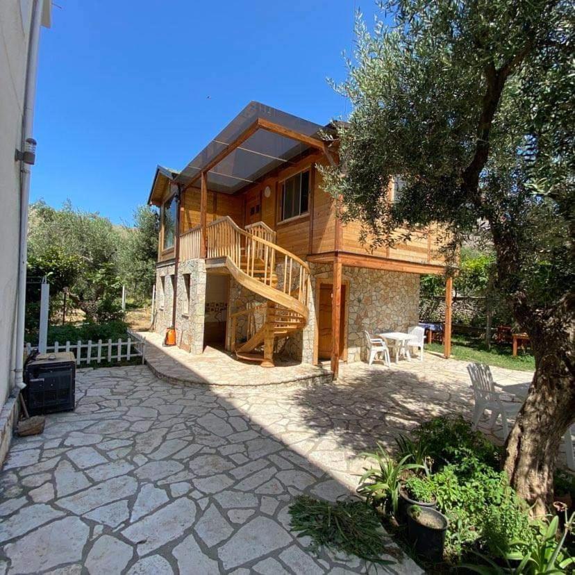 Irini's Garden Qeparo
